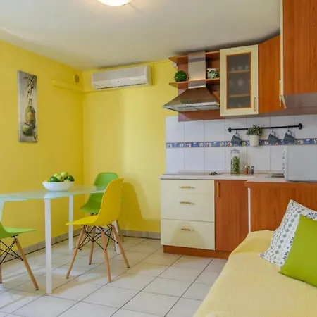 Lägenhet In Okrug Gornji With Terrace, Air Conditioning, Wifi 3436-1 *