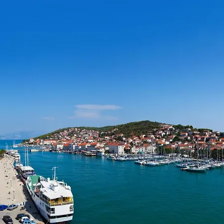 In Okrug Gornji With Terrace, Air Conditioning, Wifi 3436-1 * Trogir